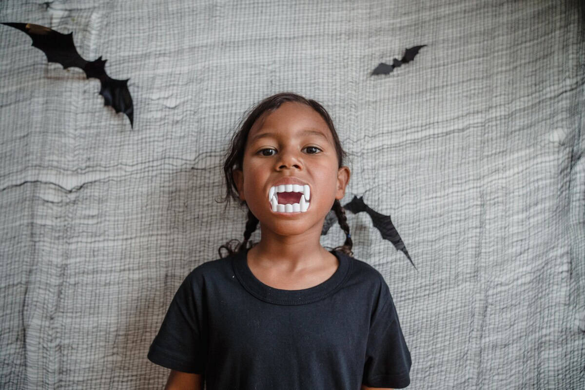 Halloween fancy dress - fangs